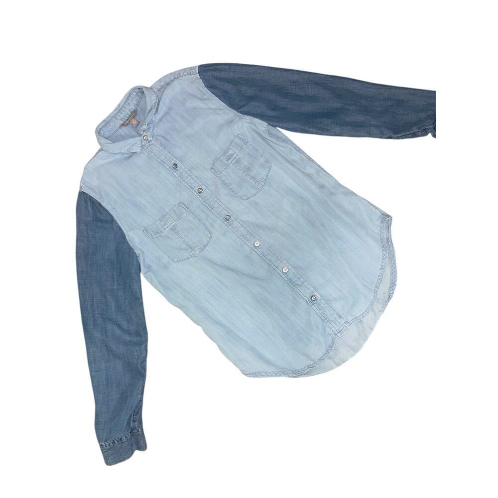 Women's Chambray Color Block Button Up Shirt, Medium banana republic - Picture 2 of 3
